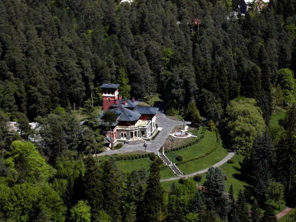 Apart-otel Nino Bordschomi Exterior foto